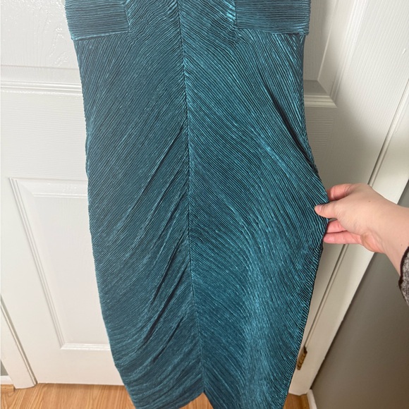 Cult Gaia Milo Plisse Halter Midi Dress in Sea Moss 6 - Picture 7 of 11